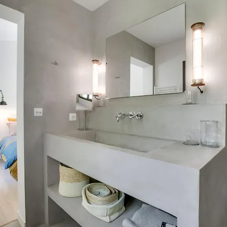 Avec Piscine Proche Lac, Océan Et Forêt *