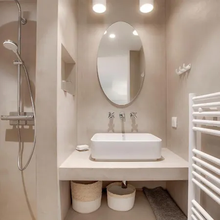 Avec Piscine Proche Lac, Océan Et Forêt Villa