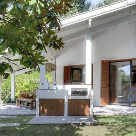 Avec Piscine Proche Lac, Océan Et Forêt *