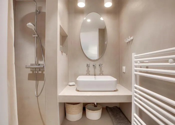 Avec Piscine Proche Lac, Ocean Et Foret Villa